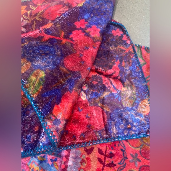 Natural Life Floral Multicolor Scarf - Picture 2 of 3